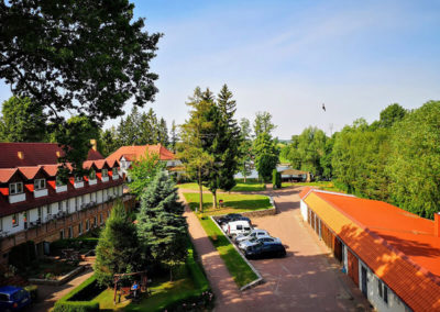 ARKA Mikołajki - ogród i okolica